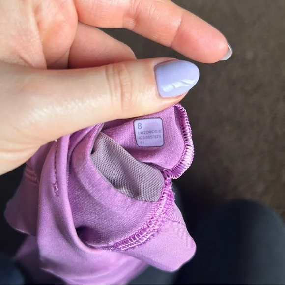 2 Lululemon sports bras size 8 - Picture 4 of 4